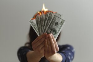 money 6087331 1280
