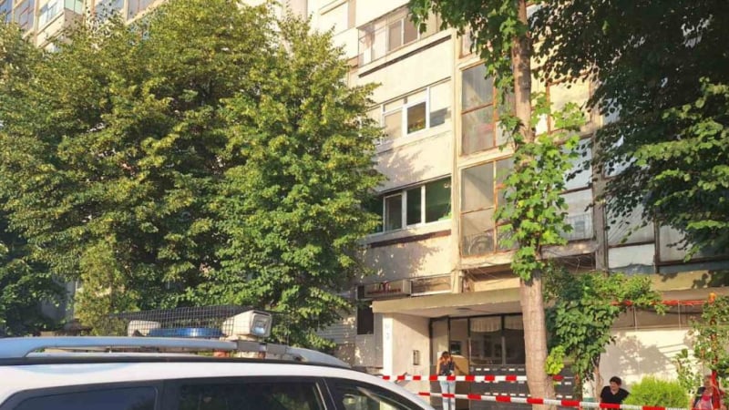 Извънредно: Млад мъж уби жена си пред детето им и се самоуби 3 1718902266 1c4bf5c278971158aa088f9b702c8bd0