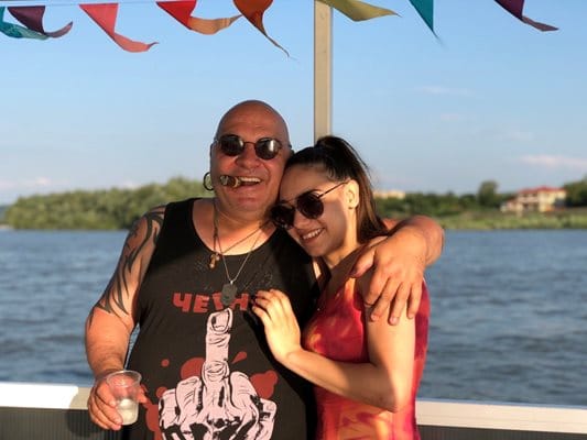 Ето я дъщерята на Фънки! Страхотна красавица, а жена му е направо… (снимки) 8 448389979 508259331774118 1456273736872536781 n
