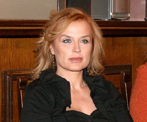 64-годишната Аня Пенчева скри шапката на моделките с перфектни крака и нито грам целулит! 5 448788449 510997691500282 6003794518406961753 n