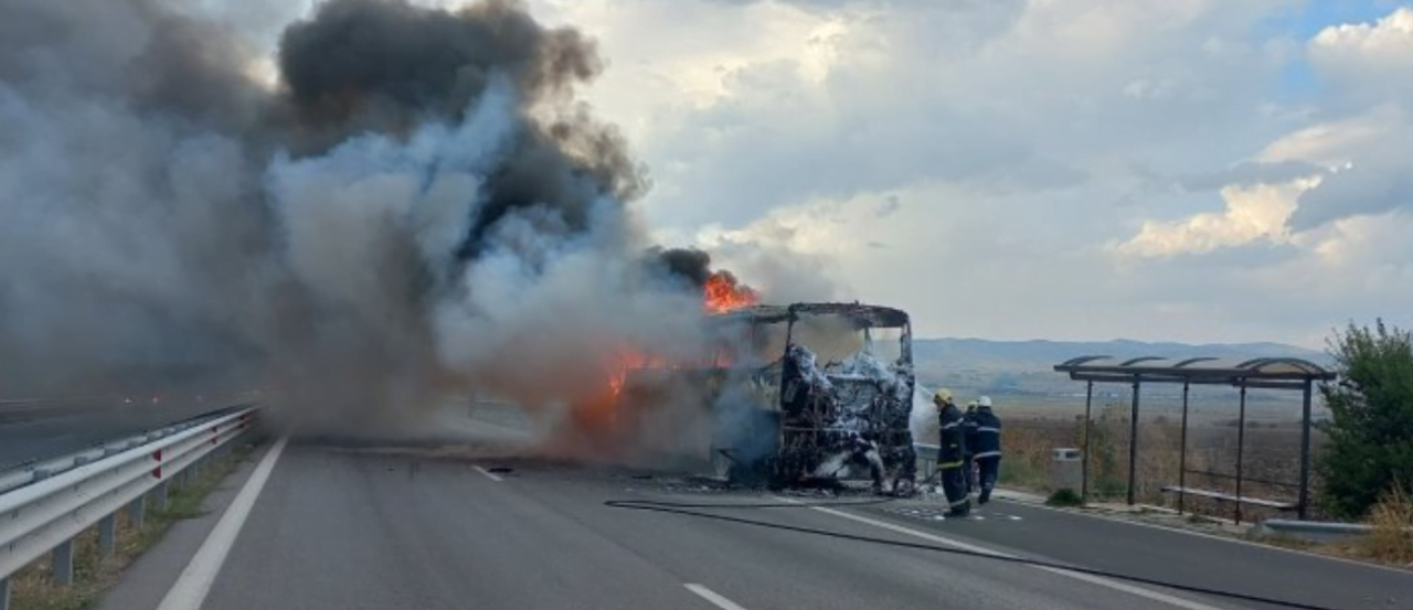 пожар автобус 1280x553 1