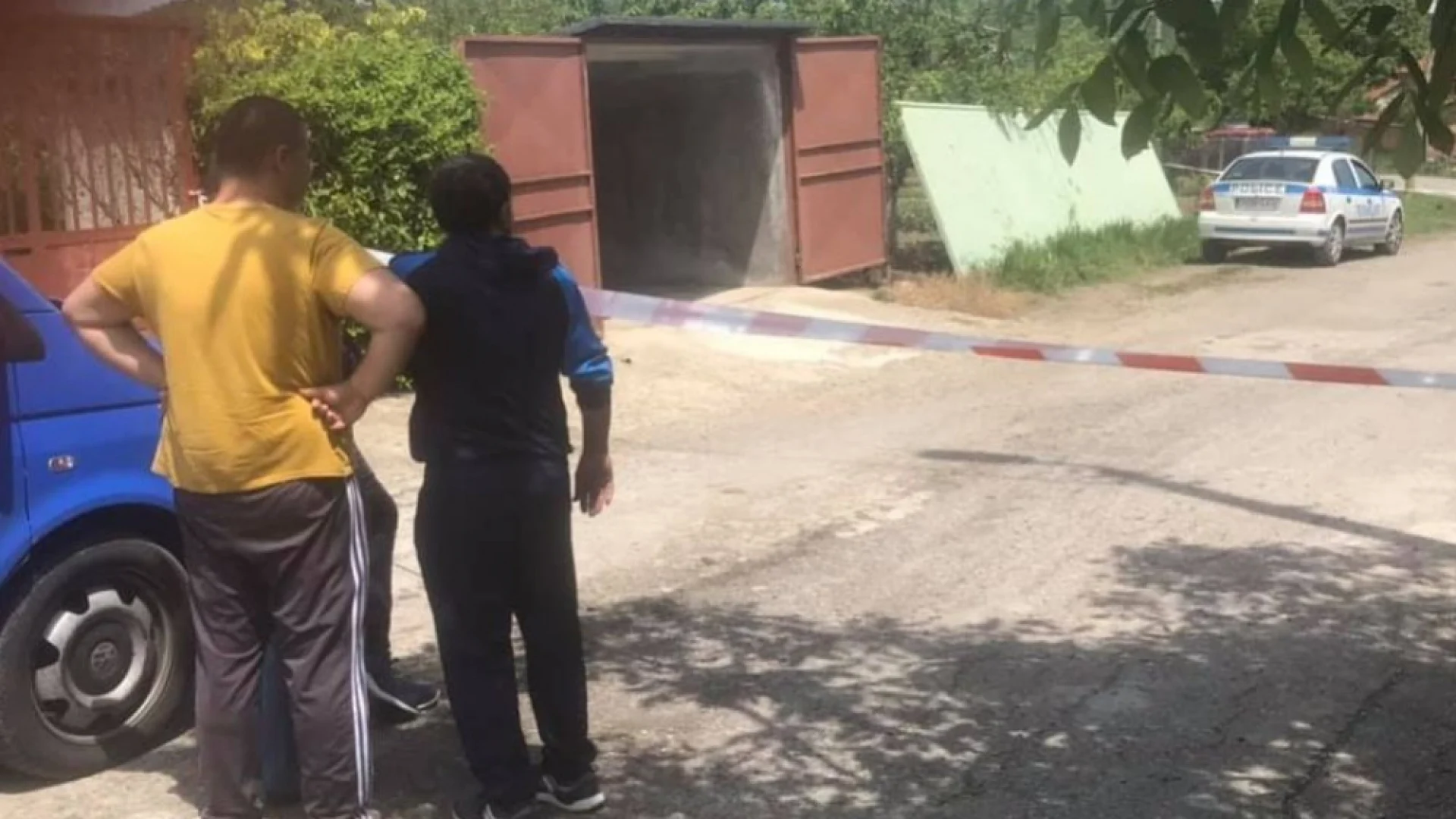 Жестоко убийство в Балчик: Пиян преби бившата си жена, а синът му взе мотика и... 3 1557660197 clipboard10