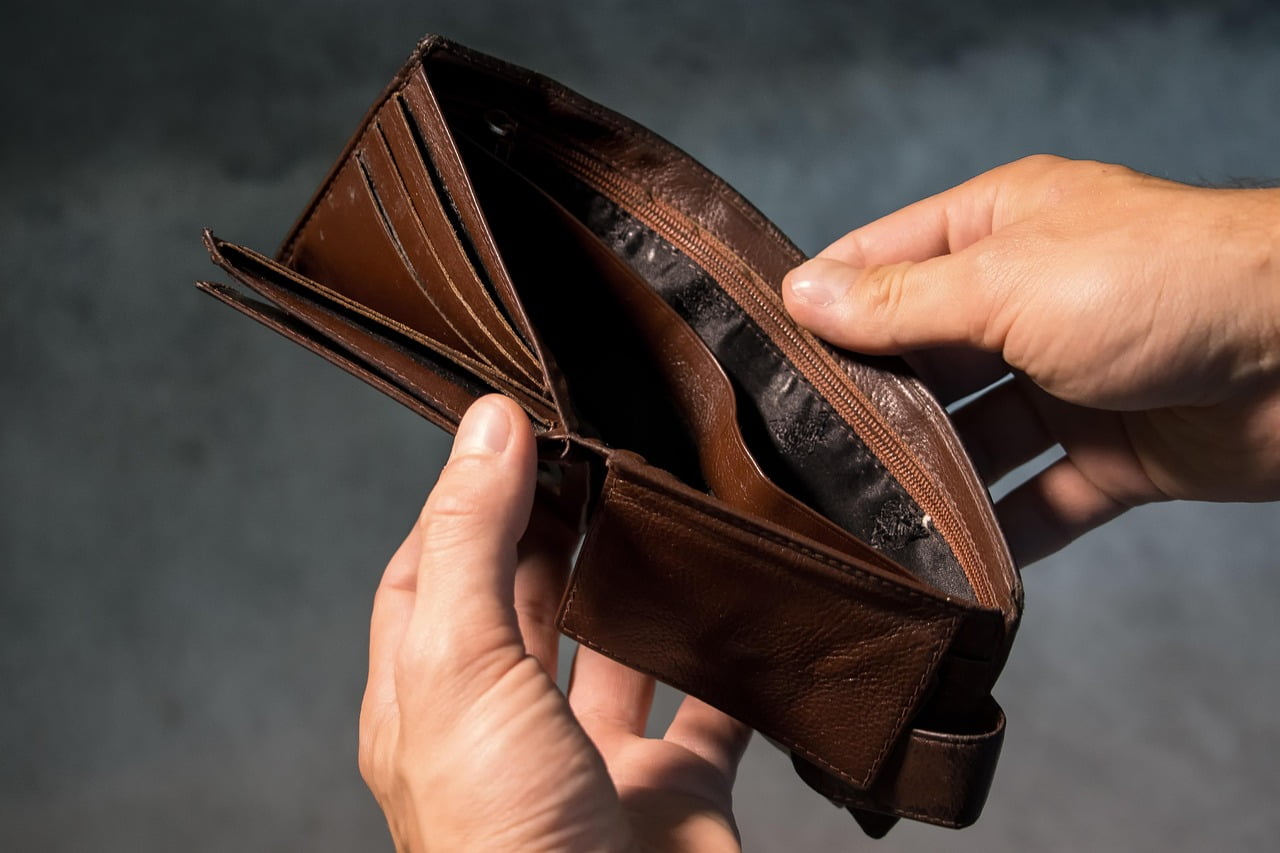 Тези 4 зодии ще тънат в безпаричие тази ЕСЕН 3 wallet 3548021 1280