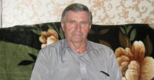 Наскоро при мен дойде мъж, който се представи за баща ми: Здравей сине, липсвах лити?-Ето какво направих! 2 m 9870f3acdce9ca59bd3f121e31ace222