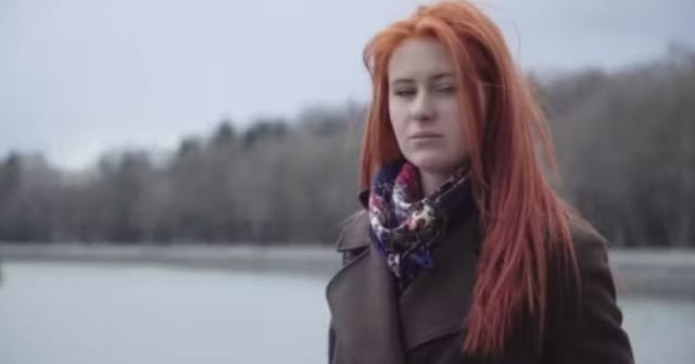 Свекърва ми взе косата и ноктите ми, за да ме отдели от сина си: Намерих ги сгънати в скрина ... 3 m d017078376642acc366e14ffd0ab42a2