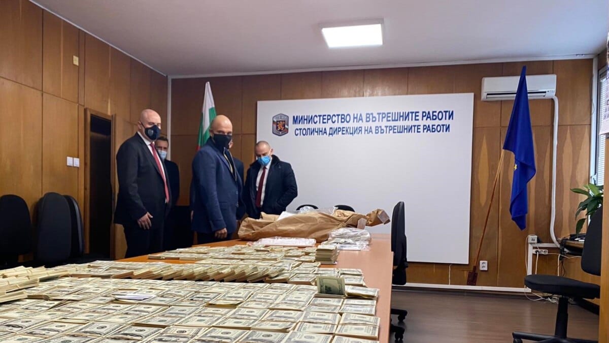 falshiva pechatnicza razkritie