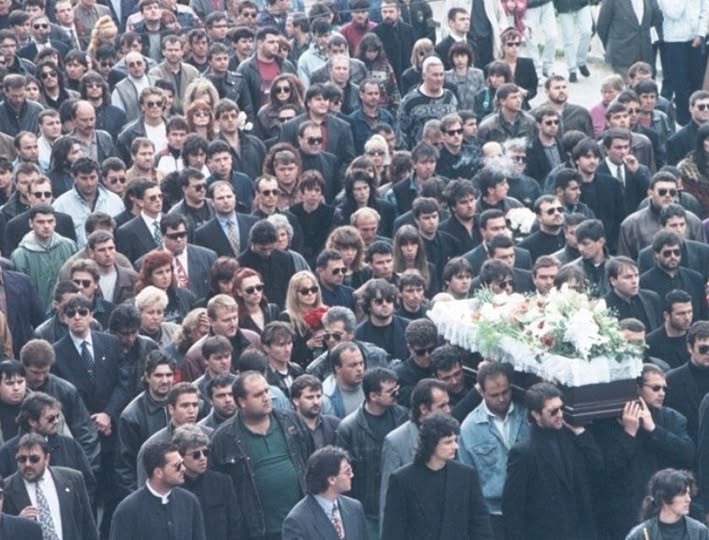 Намери смъртта си на път за вечеря със Слави Трифонов - над 15 хиляди се стичат на погребението му 7 509223119 737243331985764 4810043291003166544 n