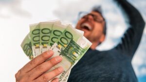 В събота: Почивните дни са си почивни, но днес е време за пари за Овен, Скорпион + още 2 зодии 2 5044354f30cd08b82e0bf9fadad94abb 2496554 1920x1080