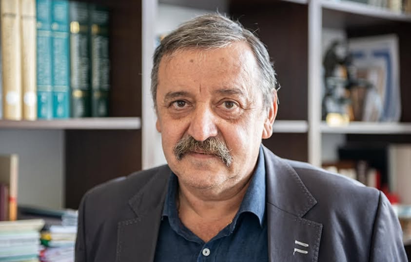 Проф.Кантарджиев бие тревога 3 550408325 780414418067792 6352051447118156151 n