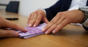 От 1 декември влиза строга забрана 2 big credit 4516068 1280 1