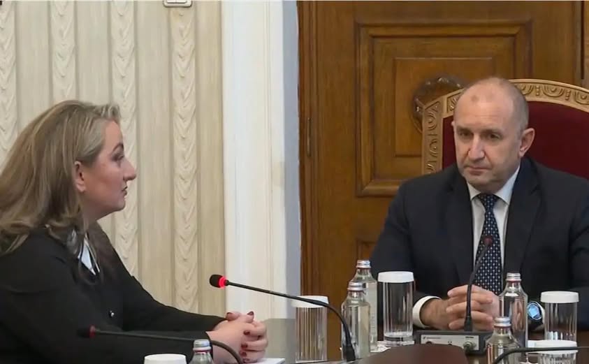 Сачева пристигна сама при Радев и го попиля: Вижте повече..👇👇 6 598099267 918149114118469 6419924076709886235 n