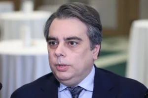 Тежък удар за Асен Василев 2 2ce462173474e597692c977fff6c5401