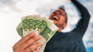 Огромен късмет връхлита тези 3 зодии през февруари 2026 38 e442cc0714b3db6be7519bc7c9d0fc38 2547091 1920x1080