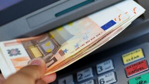 В сряда: Снегът се топи и паричните потоци потичат в джобовете на Близнаци, Риби + още 2 зодии 14 25300be3958d017d28d8201269949bd6 2550539 1920x1080