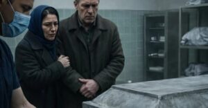 Родителите не повярваха, че напълно здравият им син може да е починал от някаква неизвестна болест, и настояха да бъде отворен цинковият ковчег. Това, което откриха вътре, шокира всички. 😱🫣 2 856 768x400 1