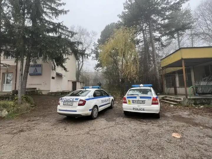 ИЗВЪНРЕДНО: Откриха труп, отцепиха целия район във…Вижте повече..👇👇 3 649560451 983875830879130 6566016769180290470 n