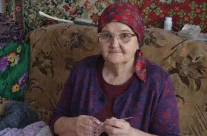 Позволих на 75-годишната си майка да заживее при нас с жена ми… но само след няколко дни съжалих: споделям историята си и защо не бива да повтаряте тази грешка 😨😢 20 moya mama glavni