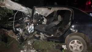 Изключителен случай след полунощ 🚨: Автомобил излезе от пътя и, за съжаление, трима пътници не бяха спасени 😢. 20 snapedit 1757059200252